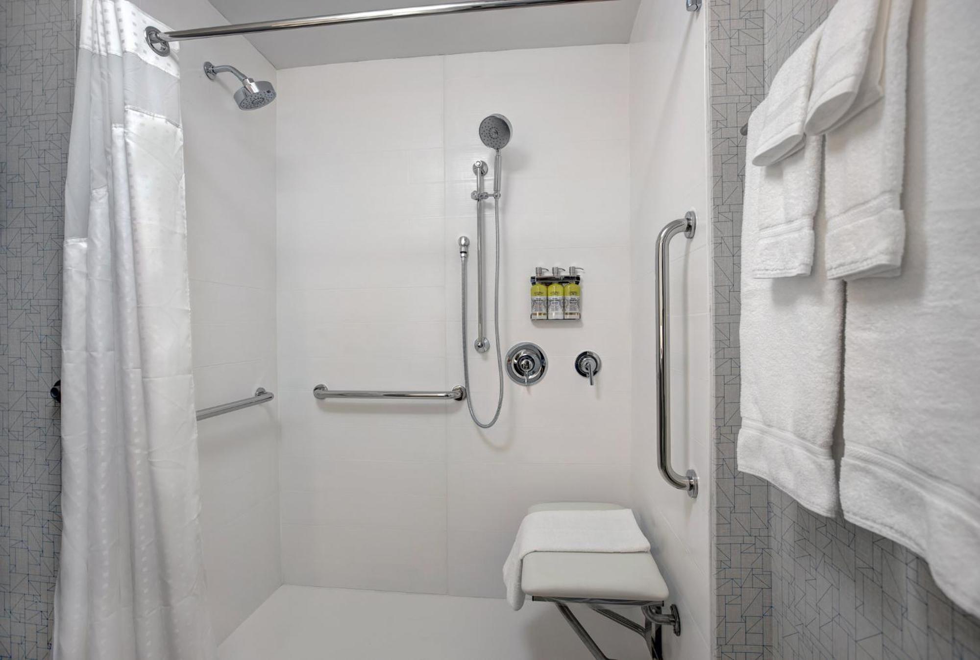 Holiday Inn Express - Milwaukee Downtown By Ihg Exterior foto